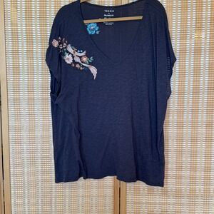 Torrid Relaxed Fit Gray Phoenix Floral Embroidered V-Neck T-Shirt Plus Size 3 3X